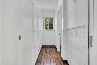 332 N La Peer Dr-Unit -Unit 1 in Beverly Hills, CA - Building Photo - Building Photo