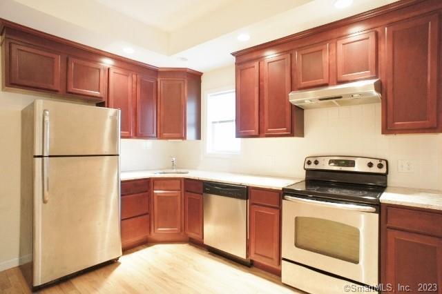 9 Glenwood Ave in Norwalk, CT - Building Photo