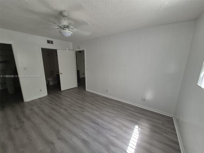 2022 NW 43 Terrace in Lauderhill, FL - Building Photo - Building Photo