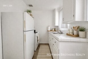 1350 N Citrus Ave, Unit 10 in Los Angeles, CA - Building Photo