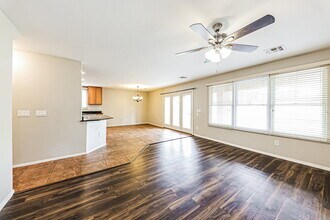 18234 W Lundberg St in Surprise, AZ - Building Photo - Building Photo