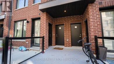 3415 Ridgeway Dr in Mississauga, ON - Building Photo - Building Photo