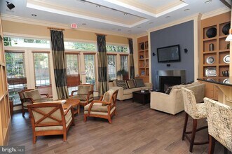3003 Nicosh Cir-Unit -3305 in Falls Church, VA - Building Photo - Building Photo