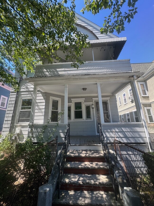 70 Josephine Ave, Unit 2