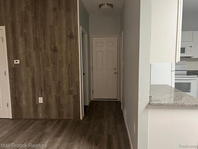 4023 Alia Dr in Warren, MI - Building Photo - Building Photo