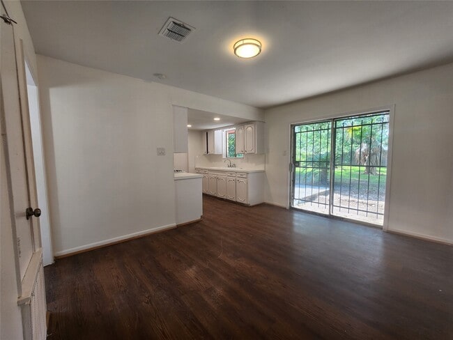 property at 1602 W Gulf Bank Rd