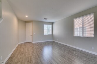 9029 Blue Raven Ave in Las Vegas, NV - Building Photo - Building Photo