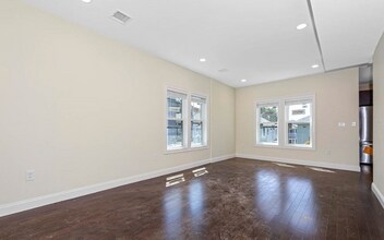 85 Fern Rd in Medford, MA - Building Photo - Building Photo