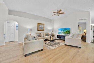1065 Ronlin St in Haines City, FL - Building Photo - Building Photo