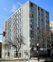 5800 N Sheridan Rd in Chicago, IL - Building Photo