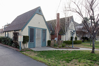 The Bee Apartments in Turlock, CA - Building Photo - Building Photo