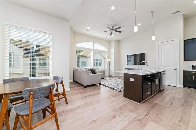 148 Knightsbridge Park Ln in Houston, TX - Building Photo - Building Photo