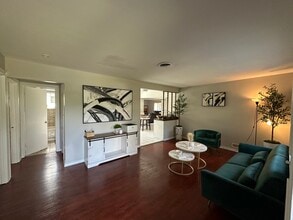 16W311 94th Pl in Burr Ridge, IL - Building Photo - Building Photo