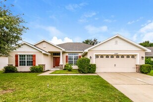 2080 Antler Dr in St. Cloud, FL - Building Photo