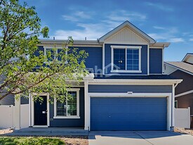 18644 E 47th Ave in Denver, CO - Building Photo