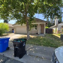 8836 Avalon Hills Way in Elk Grove, CA - Building Photo