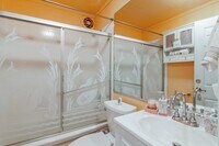 605 N Wolf Rd photo'