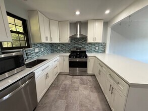 2193 Moredale St in Pittsburgh, PA - Building Photo - Building Photo