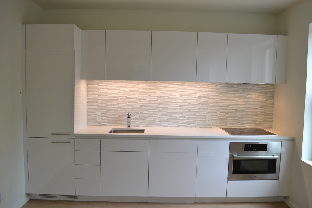 1650 Avon Pl NW in Washington, DC - Building Photo