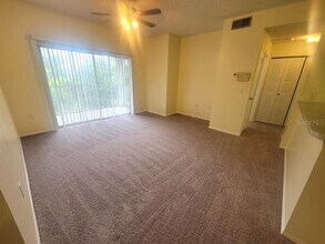 10020 Strafford Oak Ct in Tampa, FL - Building Photo - Building Photo