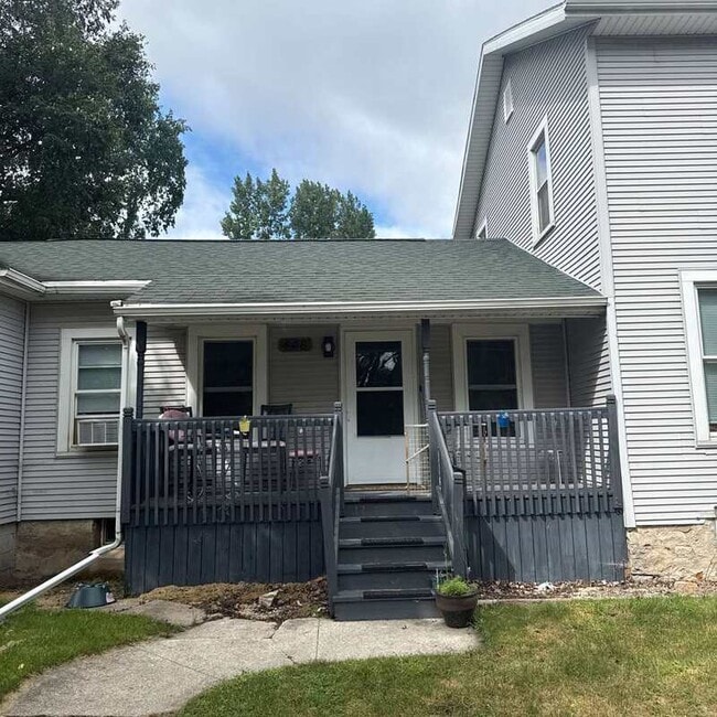 property at 446 N Macy St