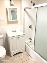 336 Centre St-Unit -# 3 in Boston, MA - Building Photo - Building Photo