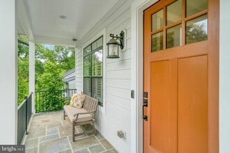 1913 Anderson Rd in Falls Church, VA - Building Photo - Building Photo