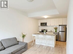 1720 Simcoe St N in Oshawa, ON - Building Photo - Building Photo