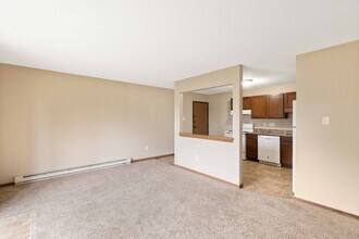 Cypress 1 (East Ridge) in Des Moines, IA - Building Photo - Building Photo