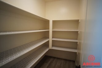 12728 Medallion Dr in Bakersfield, CA - Building Photo - Building Photo