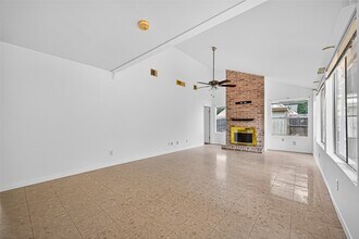 3403 Hillstone Dr in Sugar Land, TX - Foto de edificio - Building Photo