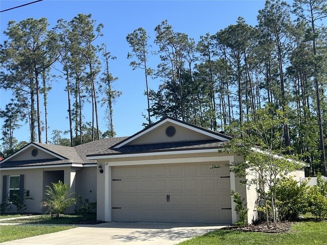 37 Rickenbacker Dr in Palm Coast, FL - Foto de edificio - Building Photo