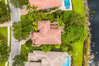 1214 Merlot Dr in Palm Beach Gardens, FL - Building Photo - Building Photo