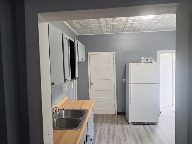 519 N Blackstone St, Unit 2 in Jackson, MI - Building Photo - Building Photo