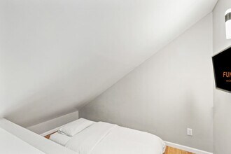 5218 Beach Dr in Panama City, FL - Foto de edificio - Building Photo