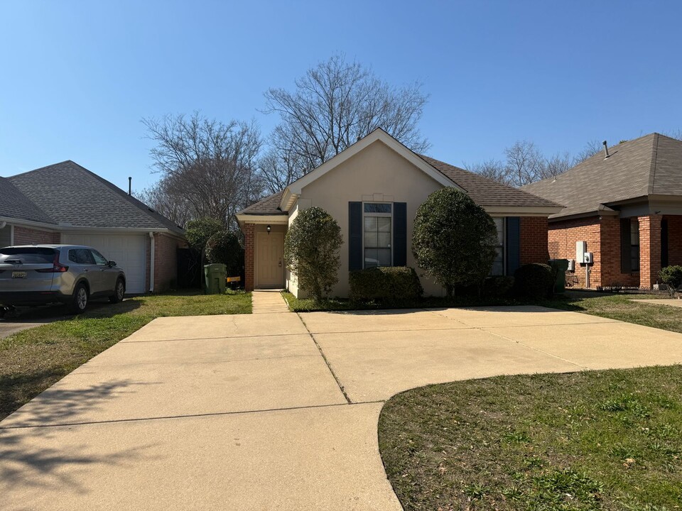 1944 Woodrun Dr in Montgomery, AL - Building Photo