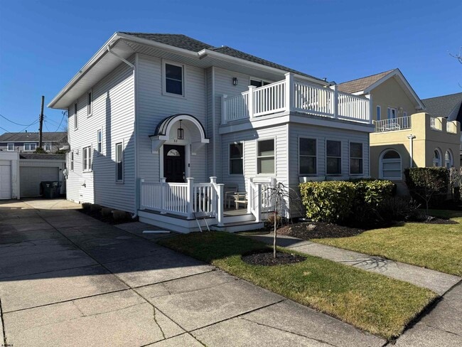 property at 32 West Dr