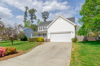 2112 Echo Glen Ln in Apex, NC - Building Photo - Building Photo