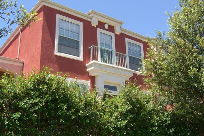property at 2860 Victoria Ave