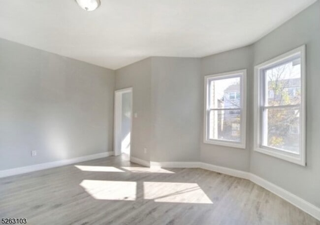 76 Highland Ave in Newark, NJ - Building Photo - Building Photo