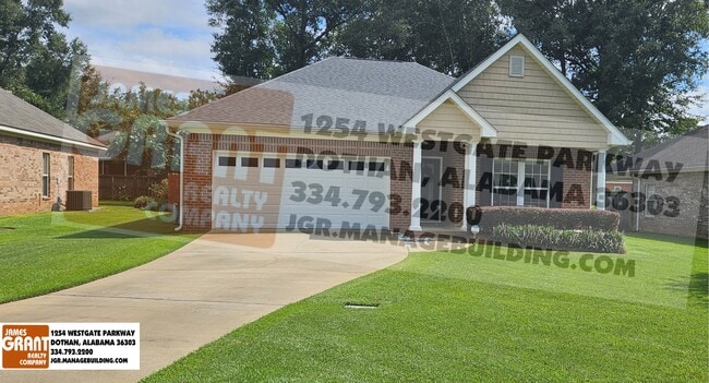 302 Petersburg Ct in Dothan, AL - Building Photo - Building Photo