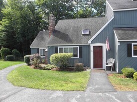 9 Jefferson Dr, Unit 53 in Woodstock, NH - Building Photo