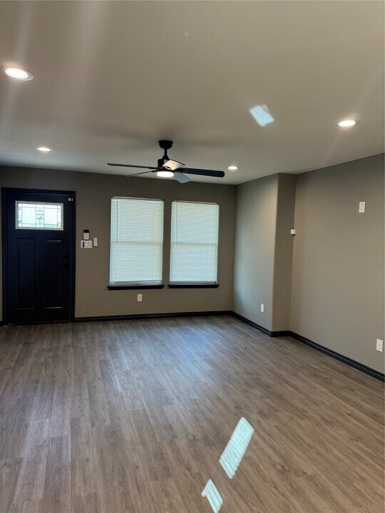 7906 Sexton St in Houston, TX - Foto de edificio