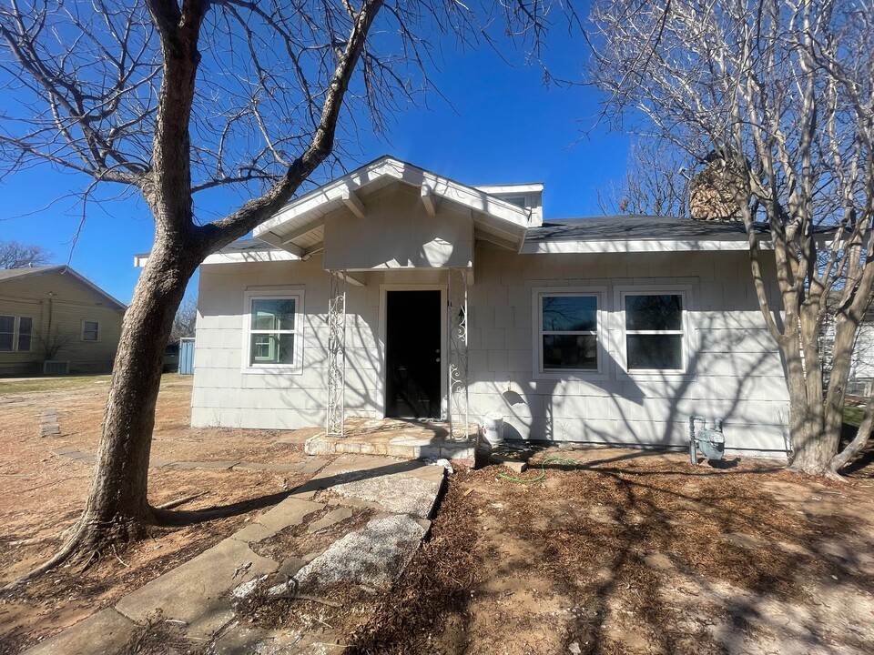 1918 Swenson St in Abilene, TX - Building Photo