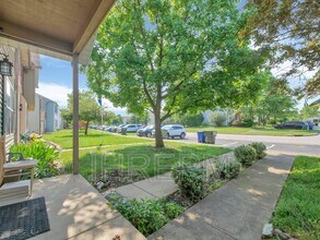 1990 Elbert Dr in Powell, OH - Building Photo - Building Photo