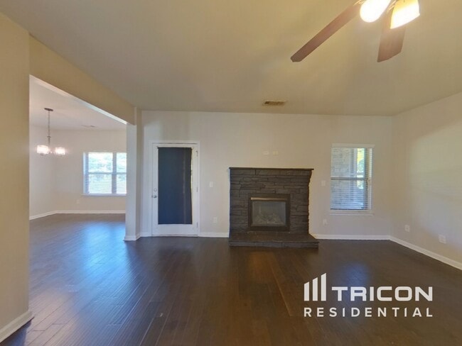 645 Birkdale Dr in Fairburn, GA - Building Photo - Building Photo