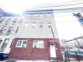 33 Orchard St in Jersey City, NJ - Building Photo