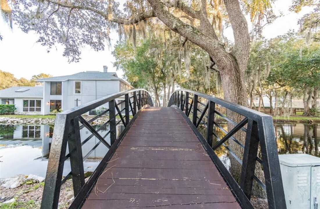 4134 Dolphin Dr in Tampa, FL - Building Photo