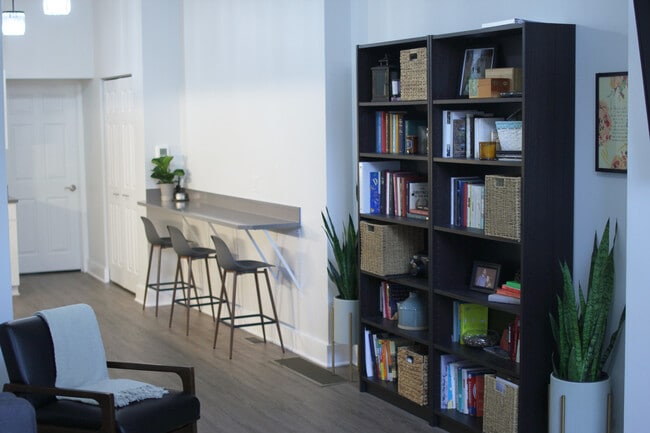 4057 Penn Ave in Pittsburgh, PA - Building Photo - Building Photo