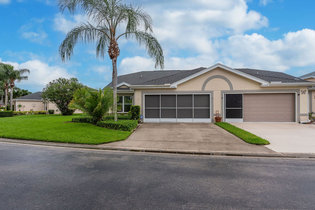 4246 SE Home Way in Port St. Lucie, FL - Building Photo